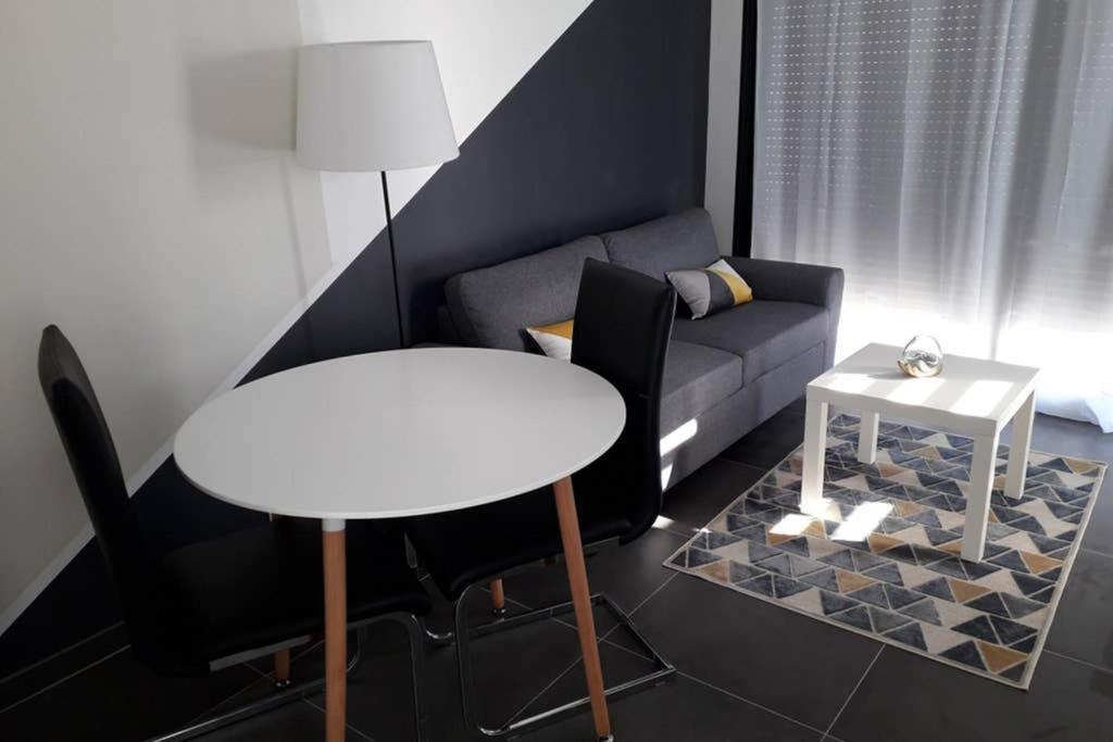 Logement neuf de 40 m², équipé et confortable Croix-Chapeau Esterno foto